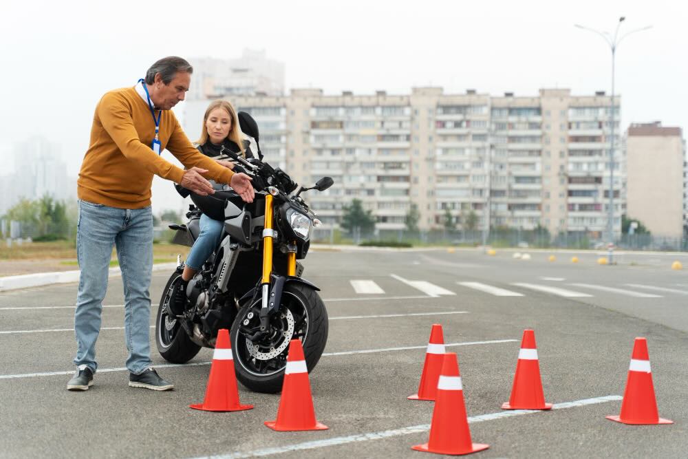 16 yaş motor ehliyet fiyatı
